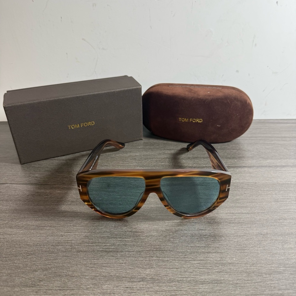 Tom Ford Tortoiseshell Brown Frame Sunglasses Wit… - image 1